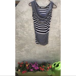 Black and white stripe top